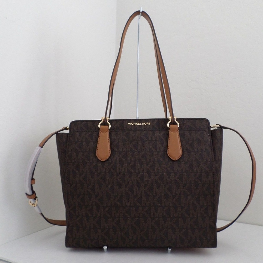 MICHAEL KORS LARGE SIGNATURE CONVERTIBLE TOTE